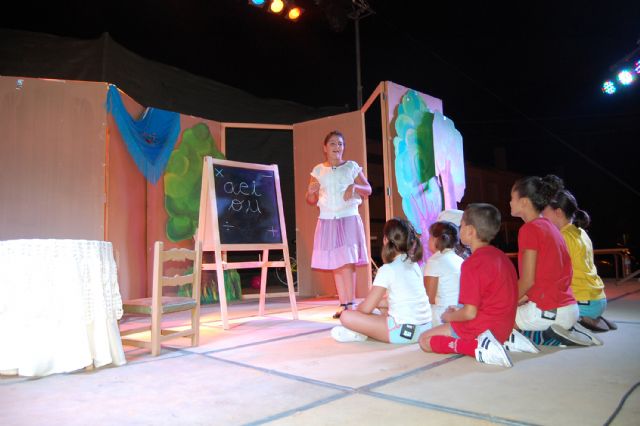 El barrio ilorcitano de Los Rosales ya se divierte en honor a su patrona - 1, Foto 1