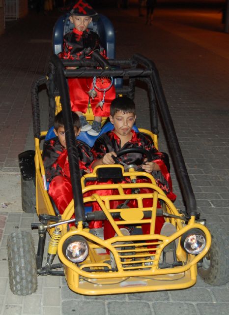 El barrio ilorcitano de Los Rosales despidió los festejos en honor a su patrona - 5, Foto 5