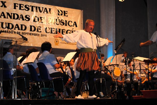 El Festival de Bandas de Música celebra su décimo aniversario con un gran concierto - 1, Foto 1