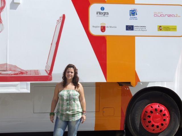 Las mujeres blanqueñas reciben formación gratuita en las Nuevas Tecnologías de la Información y la Comunicación - 2, Foto 2