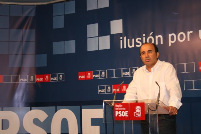 Intervención de Pedro López en la rueda de prensa que ha ofrecido hoy para presentar su candidatura a la Alcaldía de Murcia por el PSOE - 1, Foto 1