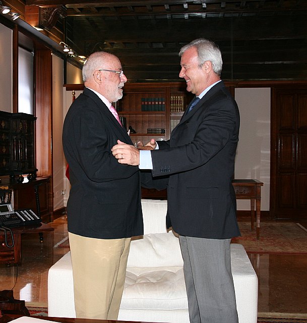 El presidente de la Comunidad, Ramón Luis Valcárcel, recibe al presidente de la Autoridad Portuaria de Cartagena, Adrián Ángel Viudes - 1, Foto 1