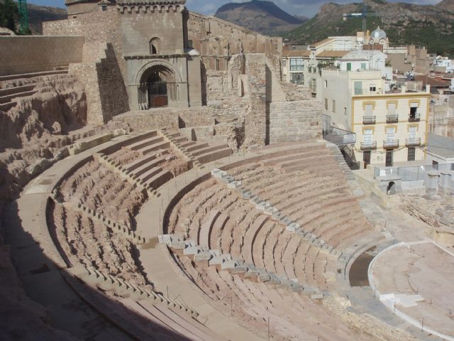 El PSOE exige que se reanuden las excavaciones del Teatro Romano - 1, Foto 1