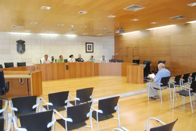 Guardia Civil, Policía Local y vigilantes rurales extreman la vigilancia en las zonas de cultivo de uva de mesa en Totana, Foto 1