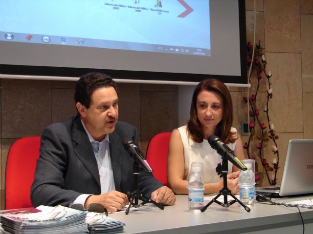 El alcalde de San Pedro del Pinatar ha inaugurado el curso de la Universidad Internacional del Mar Hábitos para un envejecimiento saludable - 1, Foto 1