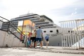 Dos cruceros llenan las calles de la ciudad de turistas extranjeros