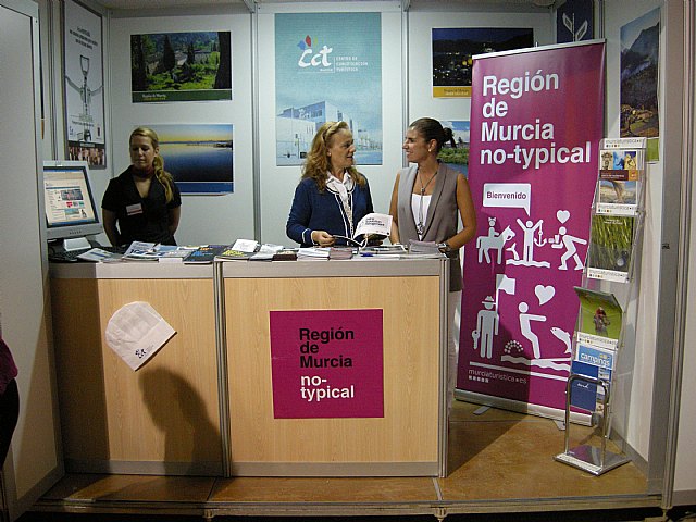 El Centro de Cualificación Turística se promociona en la VIII Muestra de Vino y Alimentación de la Región - 1, Foto 1