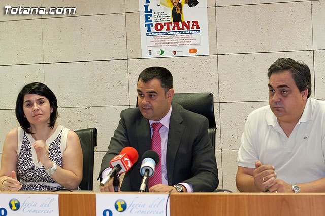 Totana celebra del 30 al 3 de octubre en la Plaza de la Constitución la Primera Feria del Comercio Outlet, Foto 4