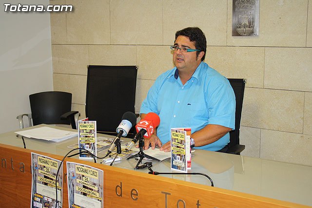 El consistorio impulsa más de una decena de cursos gratuitos de formación sociolaboral, Foto 1