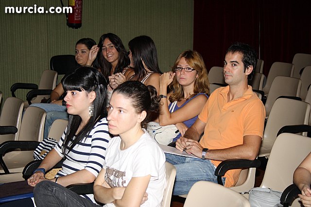 El alcalde y el vicerrector de Extensin Universitaria de la UMU clausuran el curso de la Universidad Internacional del Mar - 3
