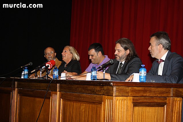 El alcalde y el vicerrector de Extensin Universitaria de la UMU clausuran el curso de la Universidad Internacional del Mar - 7