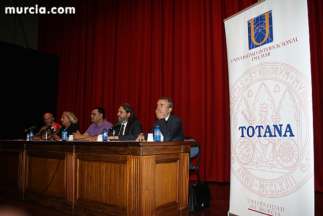 El alcalde y el vicerrector de Extensin Universitaria de la UMU clausuran el curso de la Universidad Internacional del Mar - 8