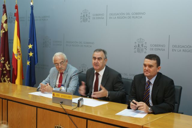 El Plan E del Gobierno de España ha mejorado las instalaciones de 121 centros educativos de la Regin por importe de 31,5 millones de euros, Foto 1