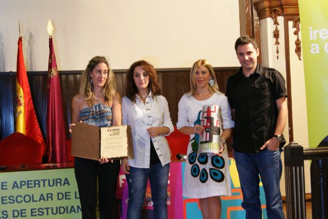 FEMAE ha entregado al Informa Joven de Caravaca de la Cruz la distinción Educando en Participación - 1, Foto 1