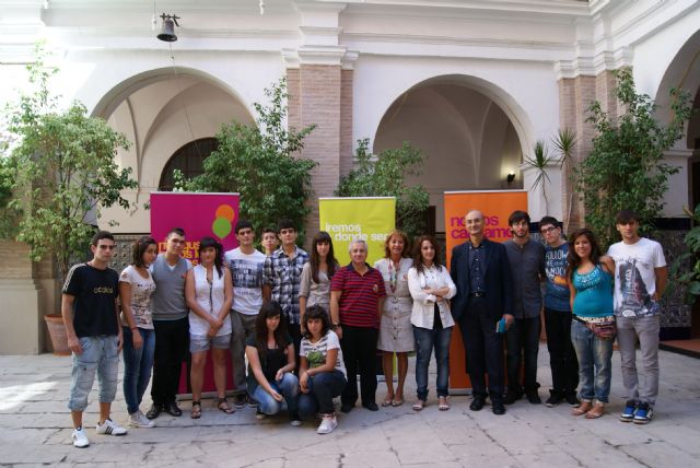 FEMAE ha entregado al Informa Joven de Caravaca de la Cruz la distinción Educando en Participación - 3, Foto 3