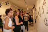 Inaugurada la exposición 'Partes de un todo' de la artista lumbrerense Adela García Olivares en la Casa de los Duendes