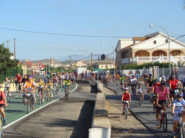 275 ciclistas pedalean hasta las pedanías de Cazalla y Aguaderas con la Ruta de los Juegos Deportivos - 1, Foto 1