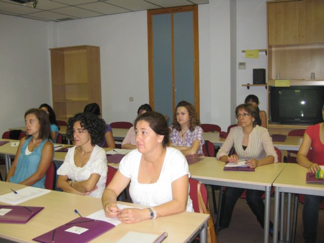 Las mujeres del municipio aprenden inglés, Foto 1