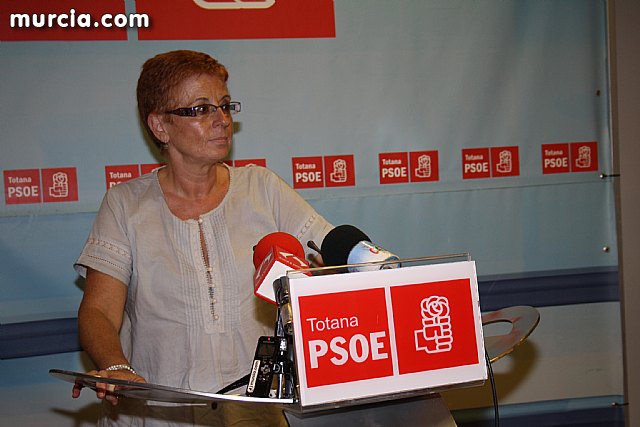 La diputada Garca Retegui departi en Totana con los militantes socialistas sobre su candidatura - 3