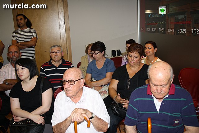 La diputada Garca Retegui departi en Totana con los militantes socialistas sobre su candidatura - 5