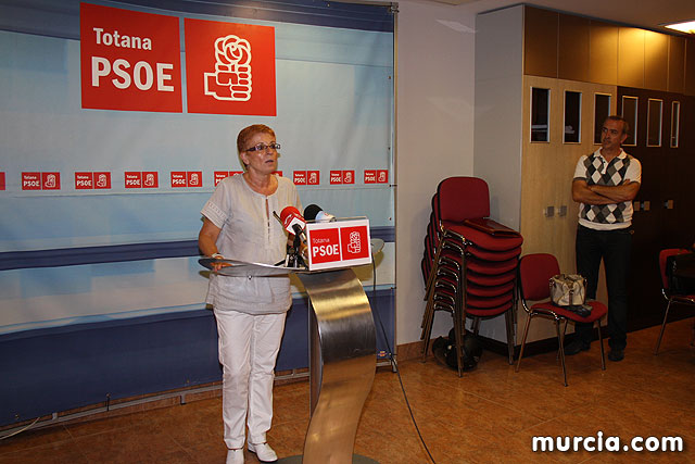 La diputada García Retegui departió en Totana con los militantes socialistas sobre su candidatura - 10