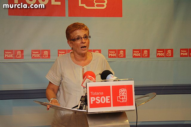La diputada Garca Retegui departi en Totana con los militantes socialistas sobre su candidatura - 8