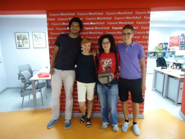 El Espacio Joven inaugura el curso con nuevos Voluntarios Europeos - 2, Foto 2
