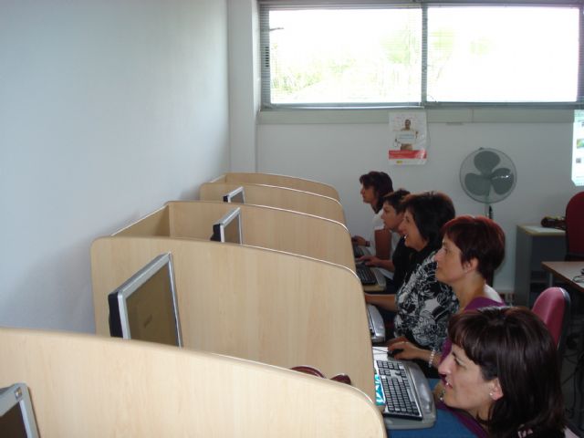 Retoman el proyecto de formación y dinamización de aulas informáticas municipales con 13 cursos - 3, Foto 3