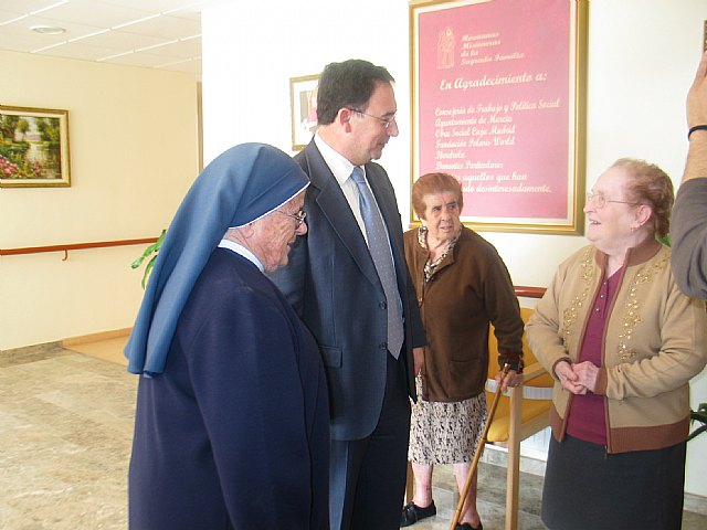 El IMAS concede el premio ´Mayor del Año 2010´ a la madre fundadora María Campillo Hurtado - 1, Foto 1