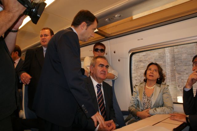 Renfe renueva la flota de los servicios de Media Distancia en la relación Cartagena- Murcia - Alicante - Valencia con nuevos trenes de la serie 599 - 1, Foto 1