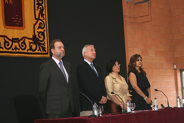 Valcárcel insta a la comunidad educativa a estrechar los vínculos entre escuela y familia - 1, Foto 1