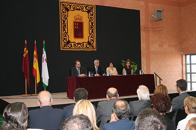 Valcárcel insta a la comunidad educativa a estrechar los vínculos entre escuela y familia - 2, Foto 2