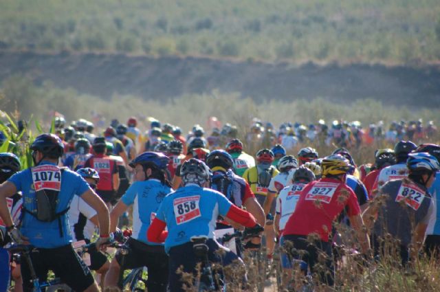 Cerca de 1.000 deportistas recorren este sábado el entorno del Río Quípar en la maratón Al-Mudayna - 2, Foto 2