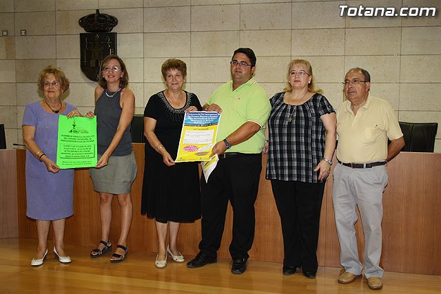 Los más de 2.000 usuarios del Centro de Personas Mayores arrancan el curso 2010/2011, Foto 1