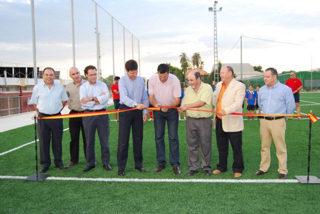 Los aficionados ya cuentan con un nuevo campo de fútbol 7 de césped - 2, Foto 2