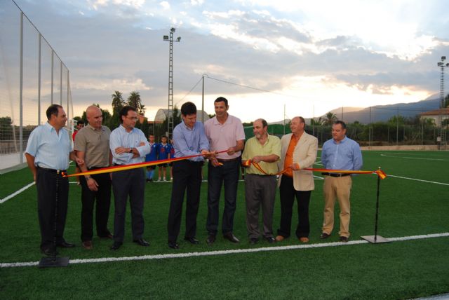 Los aficionados ya cuentan con un nuevo campo de ftbol 7 de csped, Foto 3