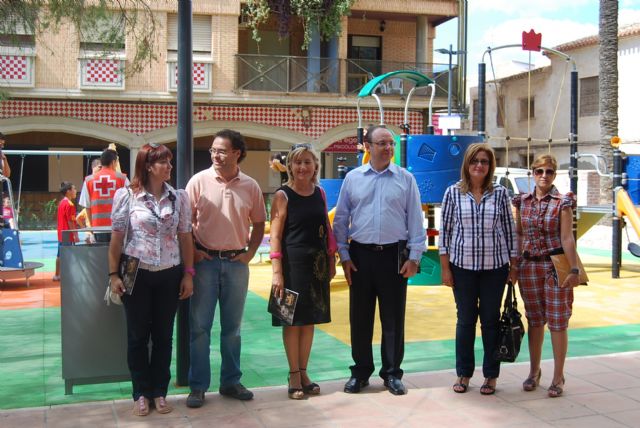El jardn de Las Amricas ha sido completamente renovado y cambiado el mobiliario infantil con atractivos juegos, Foto 1