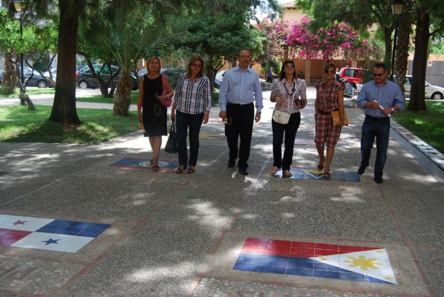 El jardn de Las Amricas ha sido completamente renovado y cambiado el mobiliario infantil con atractivos juegos, Foto 2