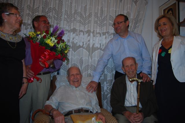 Francisco Snchez guila, el nuevo abuelo de Alhama, Foto 2