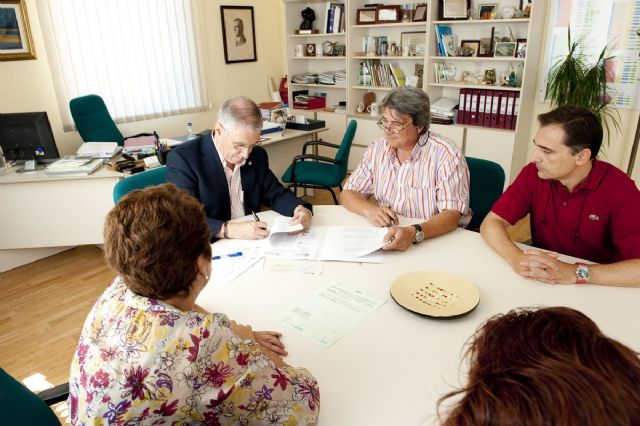 Servicios Sociales entrega 151.000 euros a la Huertecica - 2, Foto 2