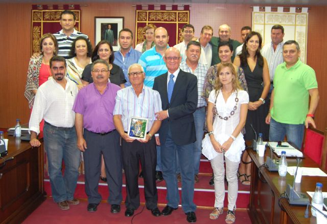 El Ayuntamiento torreño homenajea por su jubilación a José Martínez Blaya - 1, Foto 1
