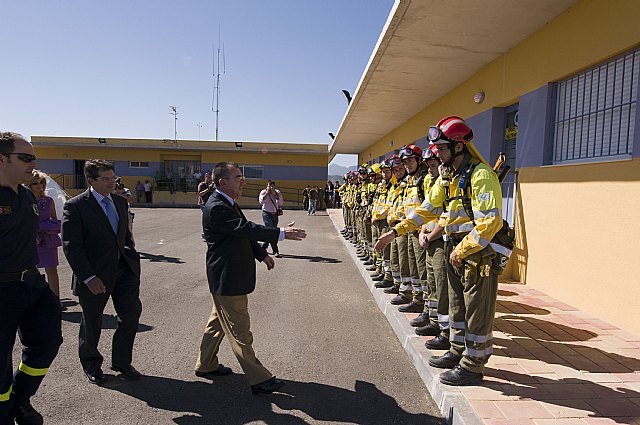 La base de Emergencias de Lorca es la única en la Región que concentra helicópteros y varios servicios de emergencias en un solo espacio - 1, Foto 1