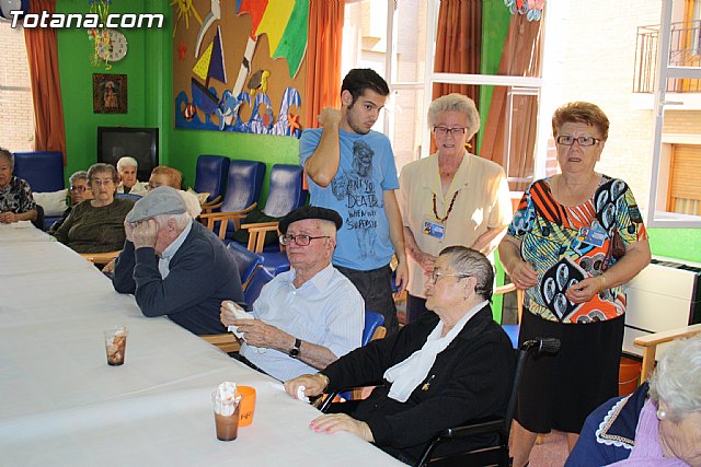 Las personas mayores de Totana celebran hoy su Da Internacional con una Asamblea General de los socios del Centro Municipal y una chocolatada - 4