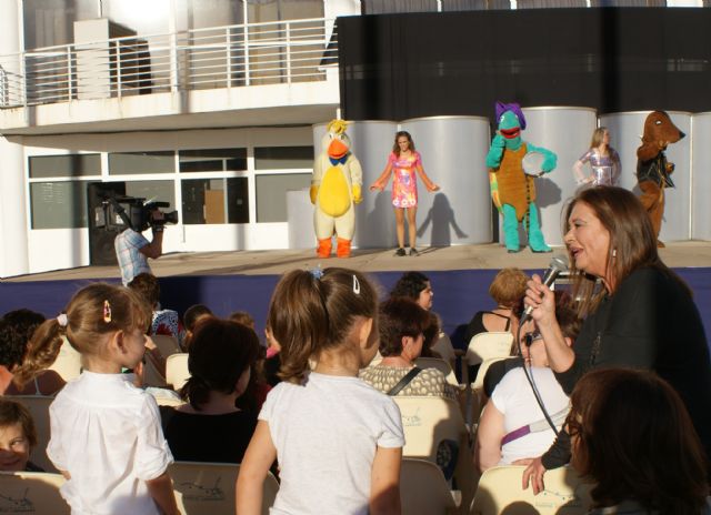 Teresa Rabal congregó a numerosos niños y niñas lumbrerenses en el Festival infantil 'Veo Veo ¿Qué Ves?' - 3, Foto 3