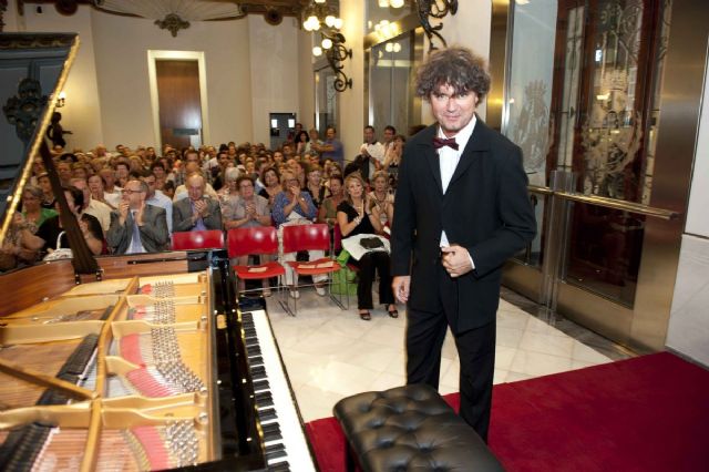 Lleno en el Palacio Consistorial para escuchar a Pawel Kowalski - 4, Foto 4