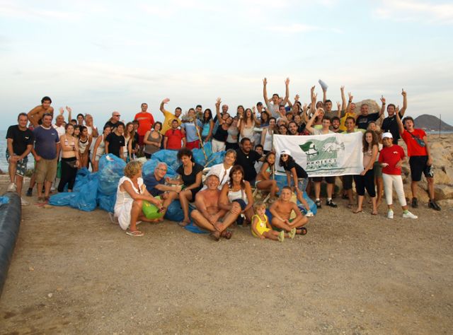 Voluntarios recogen más de 1.000 kilos de basura en fondos marinos de La Manga - 2, Foto 2