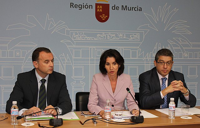 Inmaculada García califica los Presupuestos Generales del Estado para 2011 como ilegales, insolidarios, injustos y antisociales - 1, Foto 1