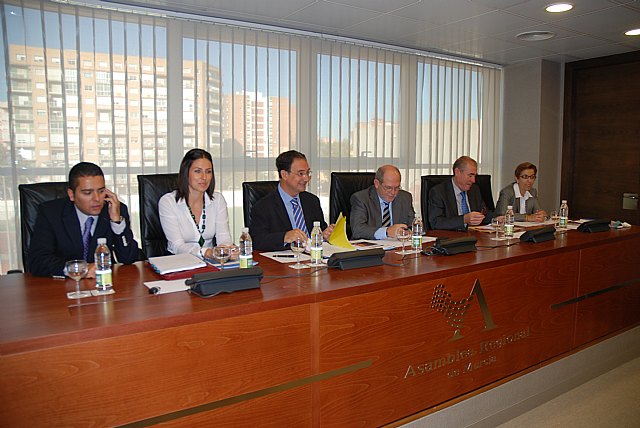 La Comunidad atiende a 921 menores mediante programas de acogimiento temporal - 1, Foto 1