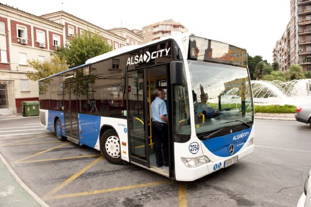 El Ayuntamiento pone en marcha un autobús para el hospital de Santa Lucía - 1, Foto 1