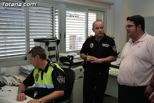 Las personas con problemas auditivos ya pueden ponerse en contacto con la Polica Local enviando un mensaje de mvil al telfono 682282092 - 3